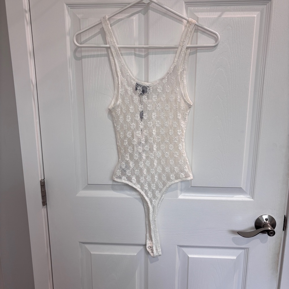 Bardot Adoni Bodysuit - Picture 9 of 11